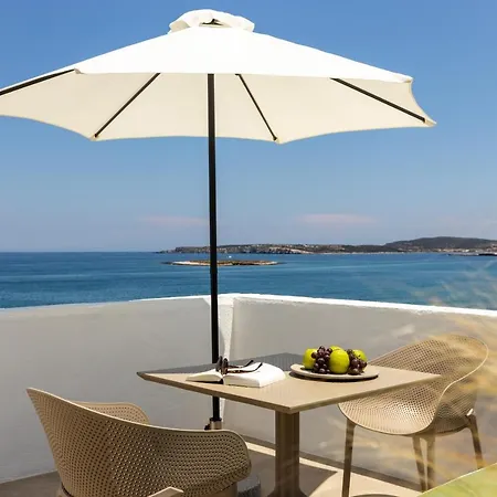 Sea & Sun Paros 호텔 *
