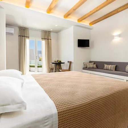 Sea & Sun Paros ناوسا