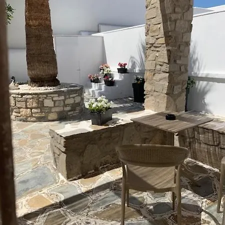 Sea & Sun Paros מלון *