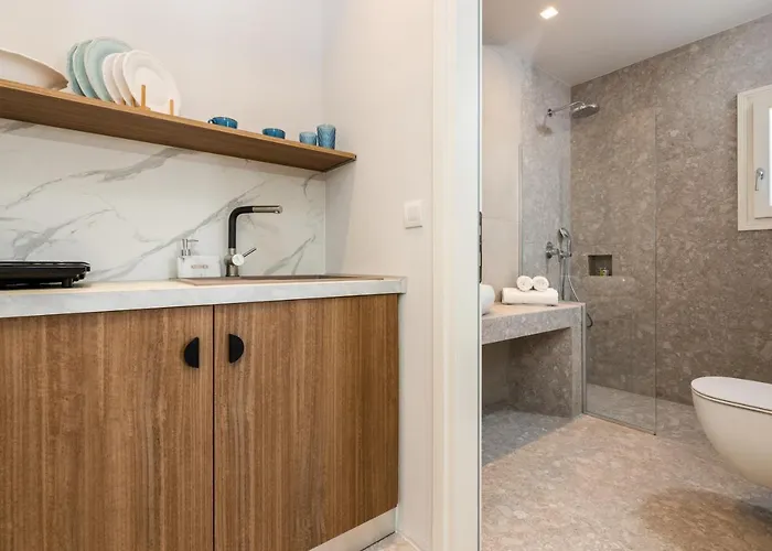 Sea & Sun Paros 호텔 *